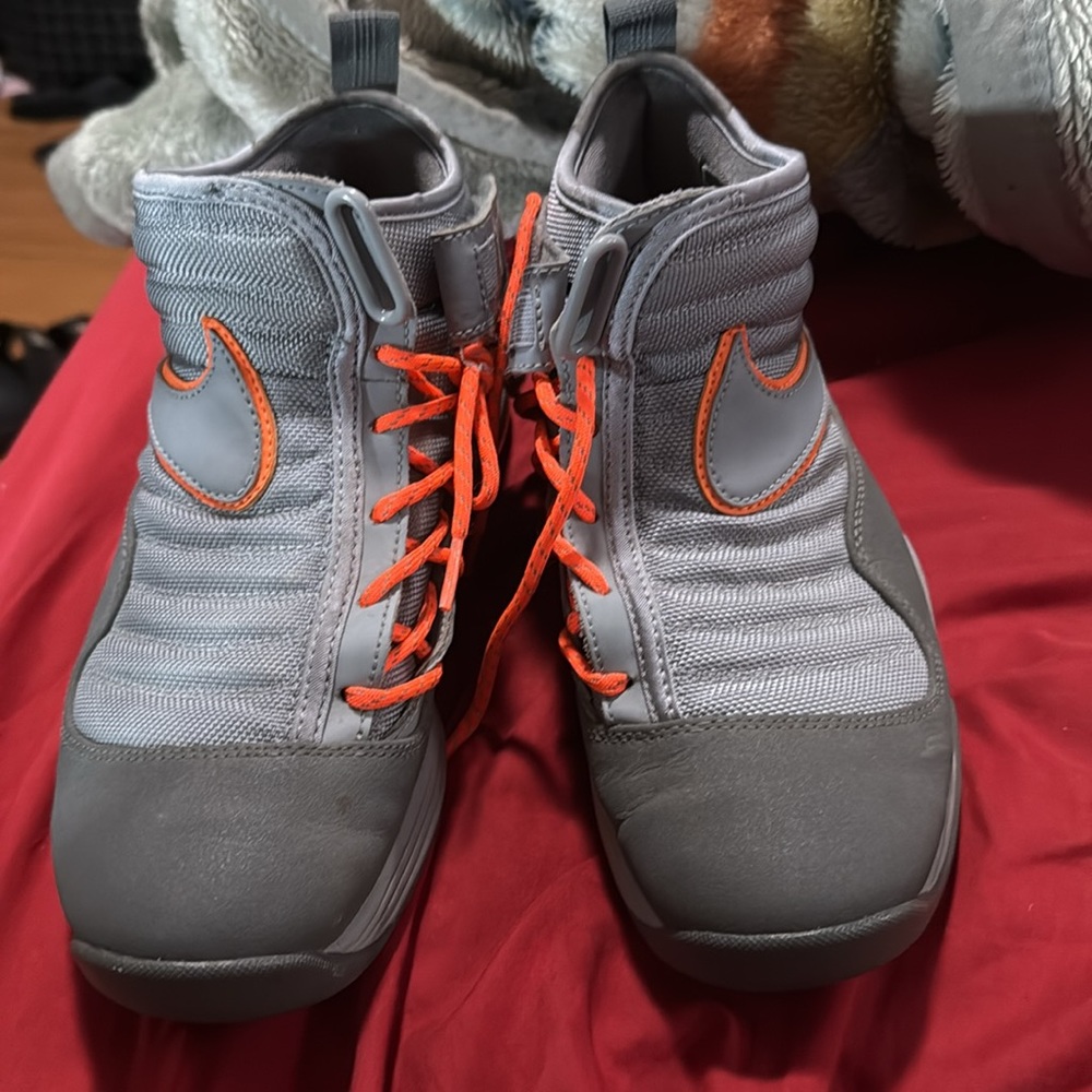 Nike men’s grey 8.5 - Picture 3 of 3